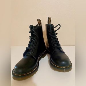 Dr. Martens Women's 1460 Bex